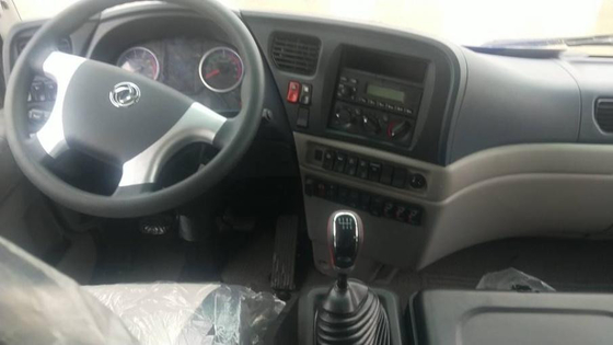 23 sièges 4x4 toutes roues motrices hors route véhicules militaires diesel 170hp pour les routes accidentées de désert