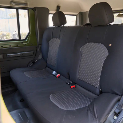 Personnalisation hors route BJ2036 Modèle 4x4 IVECO Diesel 136 chevaux SUV 4 roues motrices 5 sièges Command Car