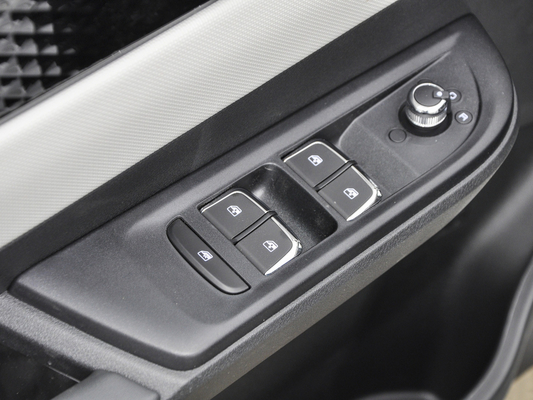 ESC de 5 de Seater de berline des voitures électriques 400KM ABS pure de la chaîne 163PS Front Driving