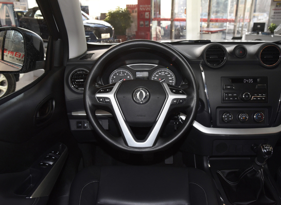 Deux essence Turbo MAX Speed 160km/h des sièges 1.8L de la collecte 5 de SUV de porte du lecteur 4 de roue