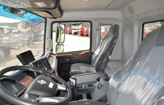 moteur lourd du réservoir de cargaison du verseur 7.8m de camion à la benne basculante 8x4 GVW 31000KG YUCHAI