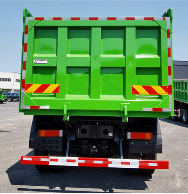 moteur lourd du réservoir de cargaison du verseur 7.8m de camion à la benne basculante 8x4 GVW 31000KG YUCHAI