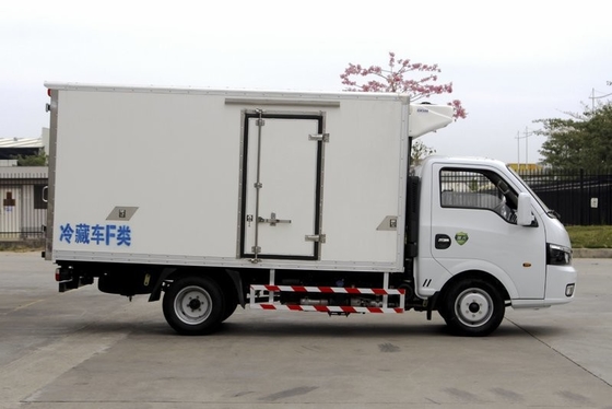 Émission réfrigérée légère du lecteur Euro6 de Van DONGFENG 4x2 de camion de livraison