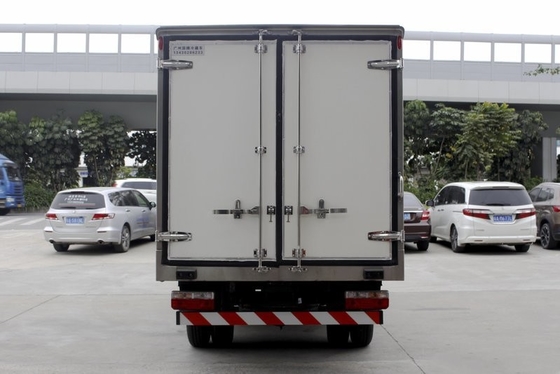 Émission réfrigérée légère du lecteur Euro6 de Van DONGFENG 4x2 de camion de livraison