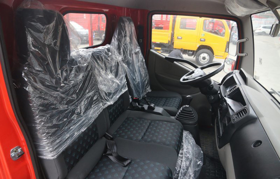 Boîte diesel Van Cargo Truck GVW 5,5 - moteur de la largeur 2030mm YUCHAI de la cabine 7.5T