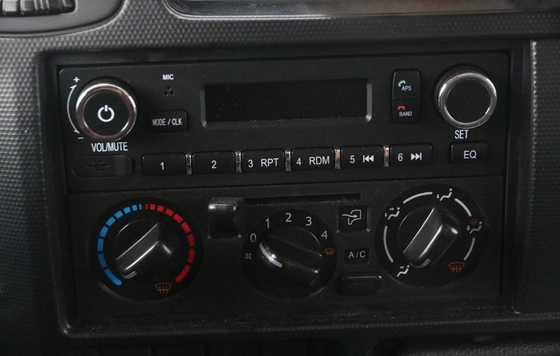 Boîte diesel Van Cargo Truck GVW 5,5 - moteur de la largeur 2030mm YUCHAI de la cabine 7.5T