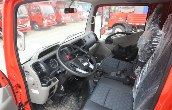 Boîte diesel Van Cargo Truck GVW 5,5 - moteur de la largeur 2030mm YUCHAI de la cabine 7.5T