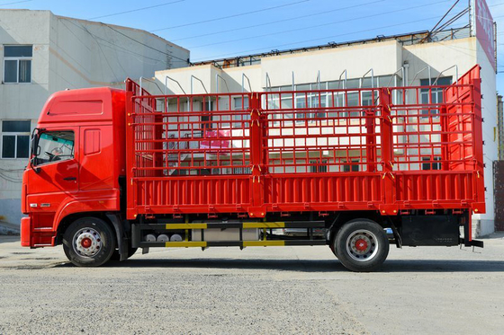 Rangée simple de DongFeng D9K 4x2 de camion de Delivery Cargo Transport de barrière