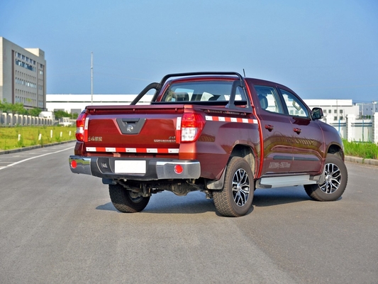 Le camion pick-up léger de la cargaison 4x4 transportent l'empattement en cuir 3500mm de sièges de 2m