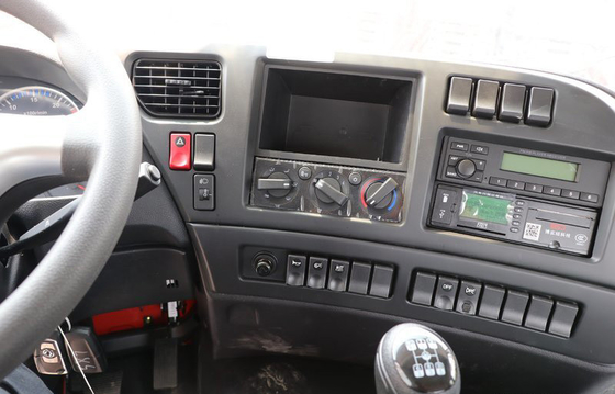 35 transport de Ton Dongfeng Tractor Truck 4x2 350HP Tow Truck Car For Port