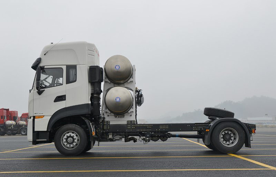 Les marchandises transportent la masse de traction de moteur de la remorque de tracteur du GNL CNG 500HP 32,4 tonnes