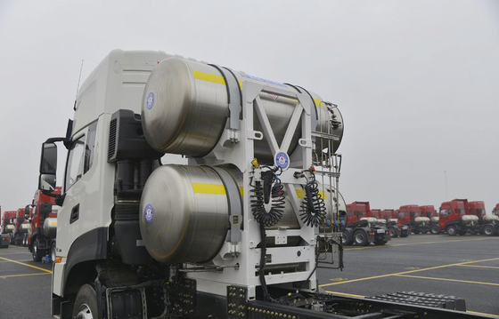 Les marchandises transportent la masse de traction de moteur de la remorque de tracteur du GNL CNG 500HP 32,4 tonnes