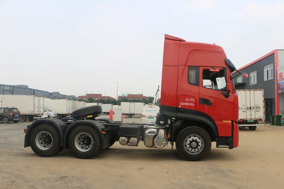 Camion diesel 560hp Max Torque de tracteur de Dongfeng 2650N.m pour transporter des marchandises