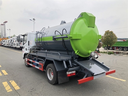 Moteur diesel 4,7 CBM de petit de DONGFENG d'eaux d'égout de vide réservoir du bateau-citerne 6MT