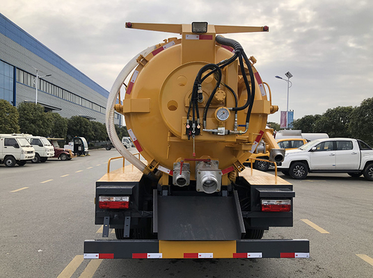 Camion municipal 9,5 CBM 4 Ton Payload d'hygiène d'eaux d'égout d'aspiration de Dongfeng