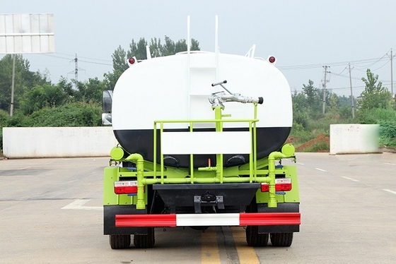 9 CBM arrosant la direction gauche à moteur diesel de roue du camion 4x2 de chariot d'eau légère