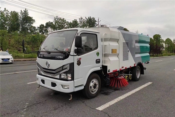 Camion municipal diesel de balayeuse de l'empattement 3300mm du camion 4x2 130 HP d'hygiène