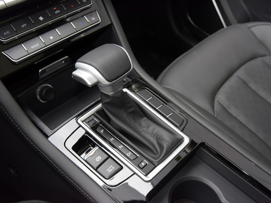 Sièges monocoques de la puissance 7 de moteur du corps 1.5T 156HP de SUV de transmission automatique d'essence
